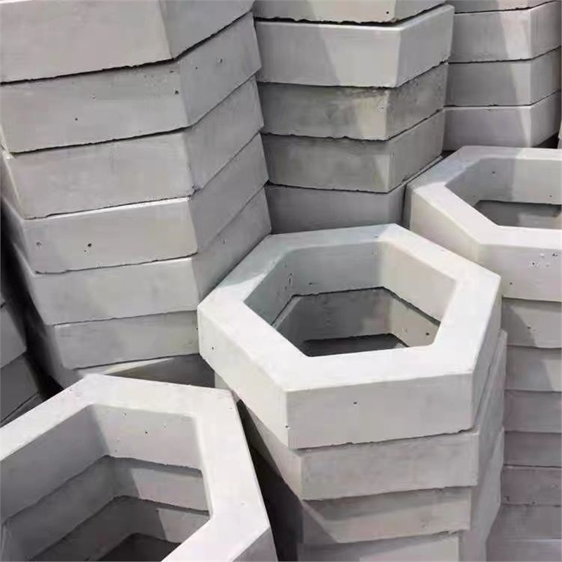 山东青岛平面六角砖水利护坡水泥六棱块空心植草塑料