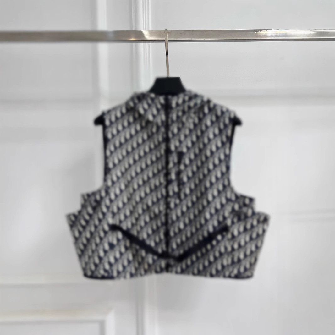 25 Years of Summer New Casual Fashion Women's Jacquard Letter Cd Logo Jacket Top Sleeveless Vest