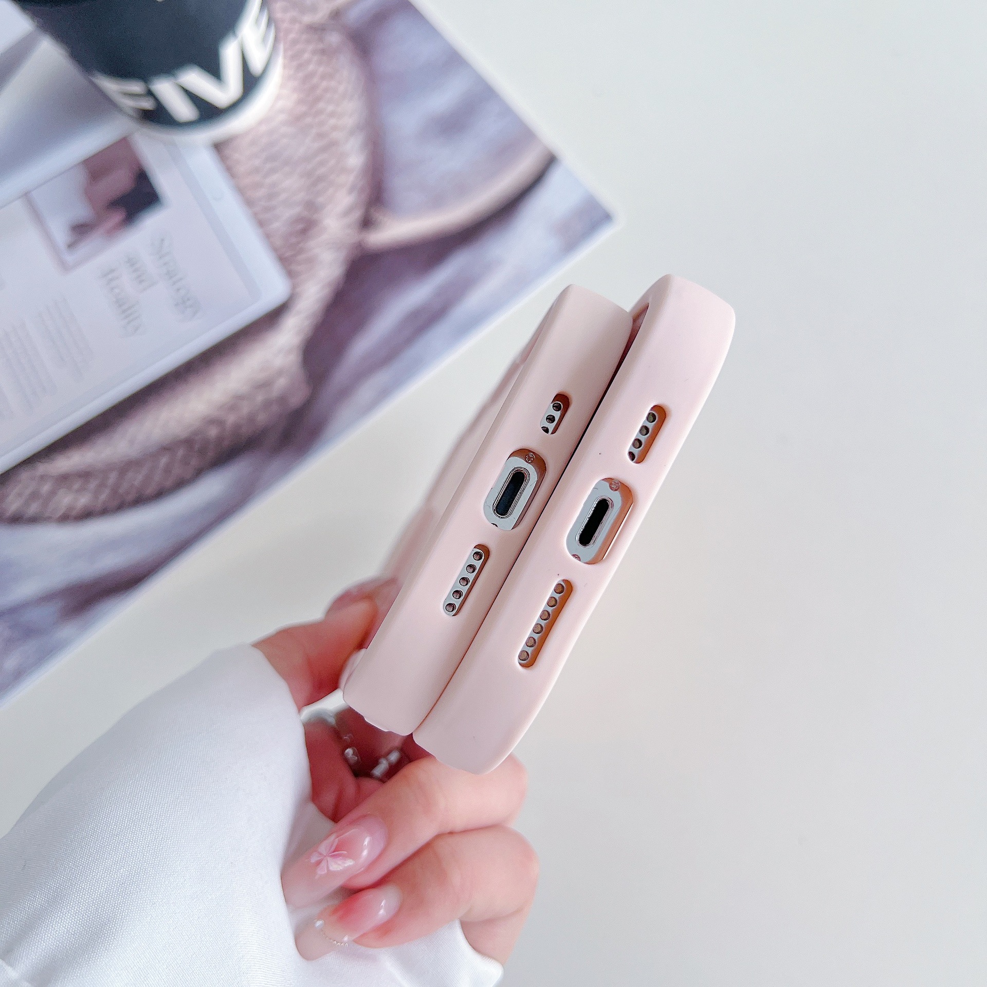 Magnetic Phone Case For Iphone 16 With Two-in-one Large Wave Design_voghion.com