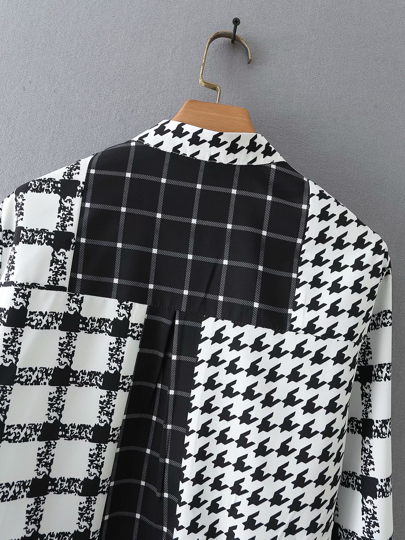 houndstooth print hit color stand-up collar shirt  NSAM49773