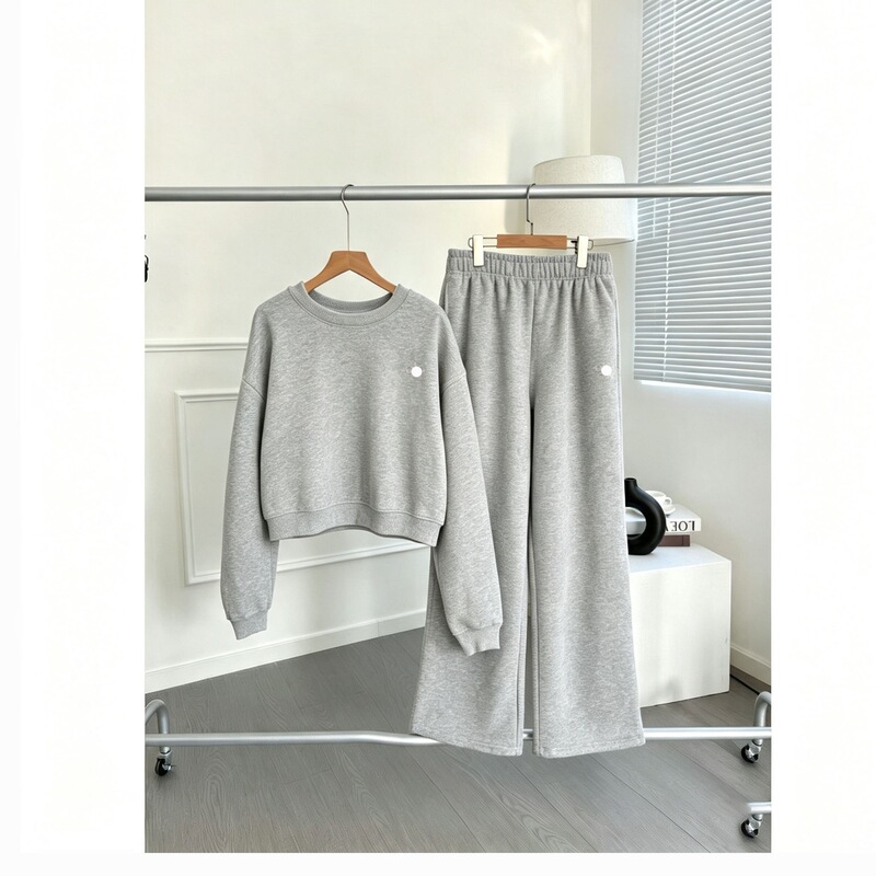 2026 New Women's Fashion 3D Silicone Letter Al Aro Long-Sleeve Long-Pants Set with Wide-Leg Pants, Loose Fit, High-End Feel 2026 New Women's Fashion 3D Silicone Letter Al Aro Long-Sleeve Long-Pants Set with Wide-Leg Pants, Loose Fit, High-End Feel