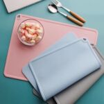 食品级硅胶方形餐垫 幼儿学生餐桌垫 防水防滑防漏 可折叠隔热垫