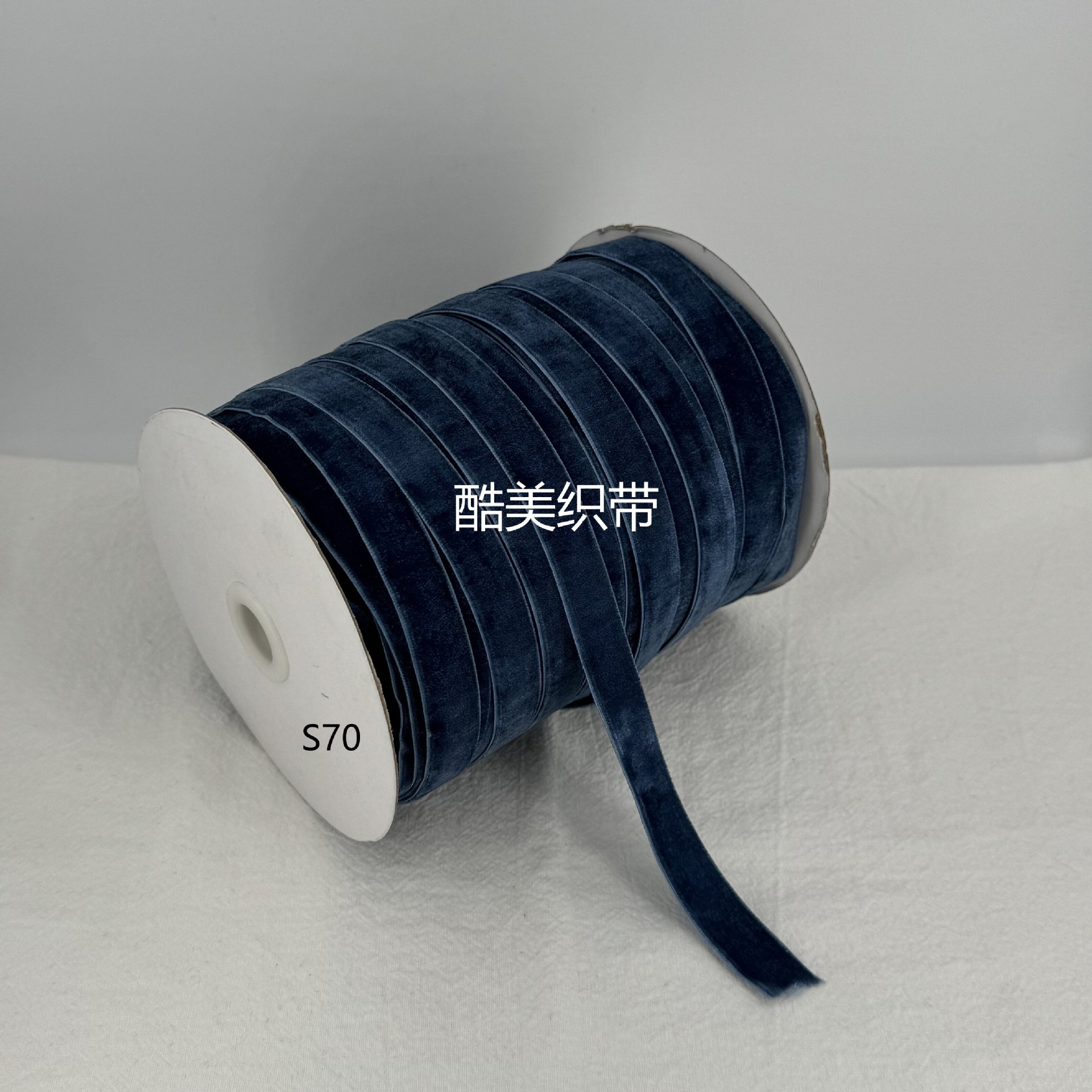 Stock 1.5cm / 2cm / 2.5cm unilateral cinta de terciopelo de terciopelo de color diy arco hecho a mano