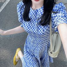夏季新款泡泡袖气质蓝白格子高级感连衣裙收腰显瘦减龄长裙子