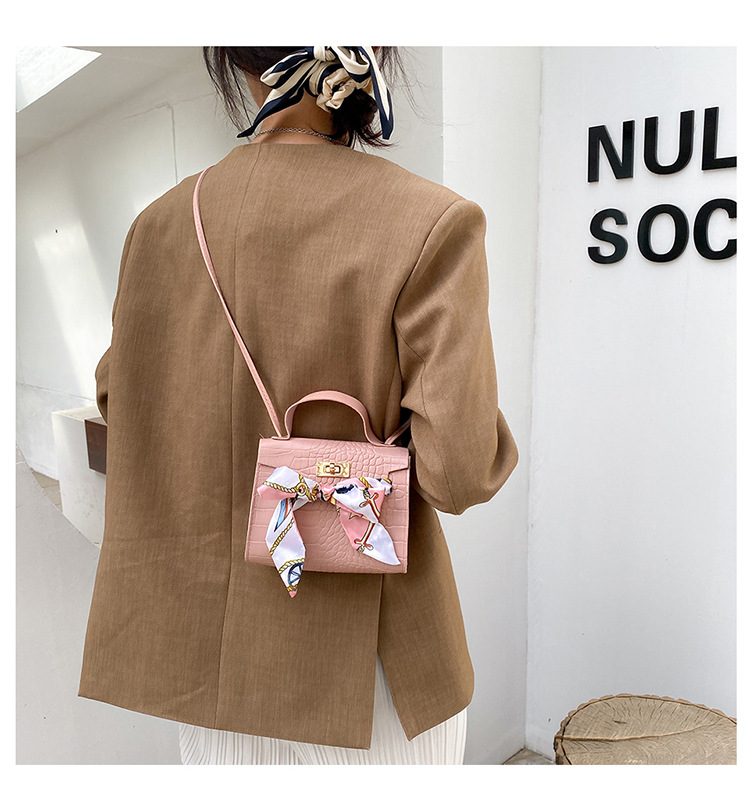 Women's Silk Scarf Bag Fashion Trend Crocodile Pattern Bow One-shoulder Kelly Bag display picture 4