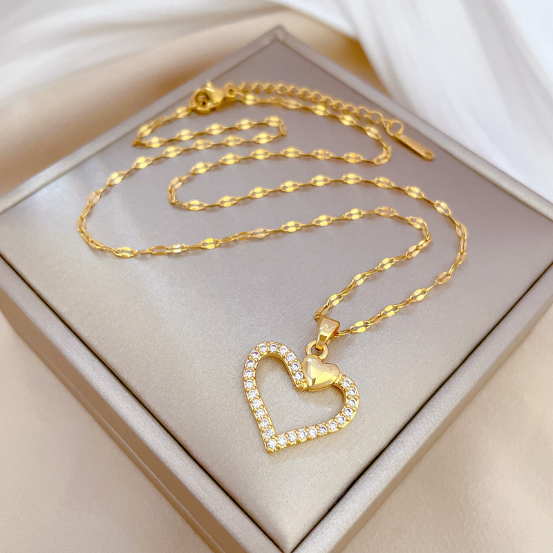 Wholesale Fashion Heart Shape Titanium Steel Copper Inlay Zircon Pendant Necklace display picture 5