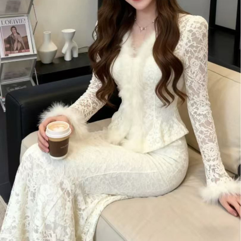 Elegant Style Waist-Cinching Lace Top and Fishtail Skirt Women's Outfit, New for Spring 2026, Stunning Set for Important Occasions Elegant Style Waist-Cinching Lace Top and Fishtail Skirt Women's Outfit, New for Spring 2026, Stunning Set for Important Occasions