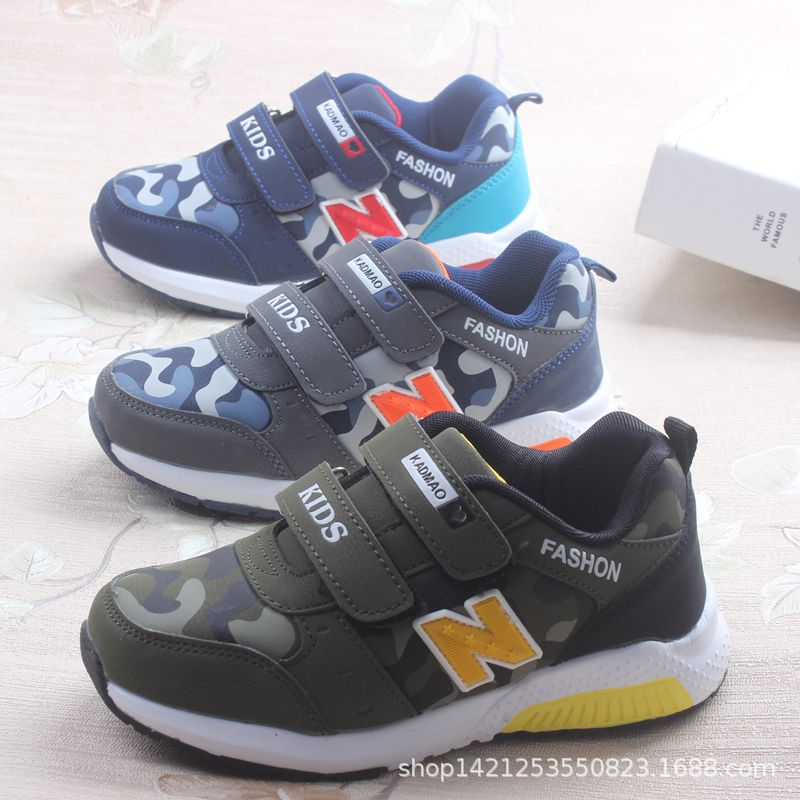 儿童单鞋2020春秋季新款迷彩皮面童鞋男童中帮鞋百搭大童运动鞋