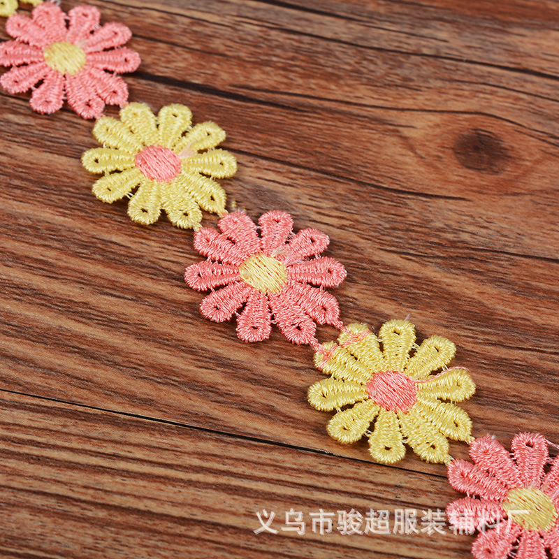 Кровавый зуб желтый