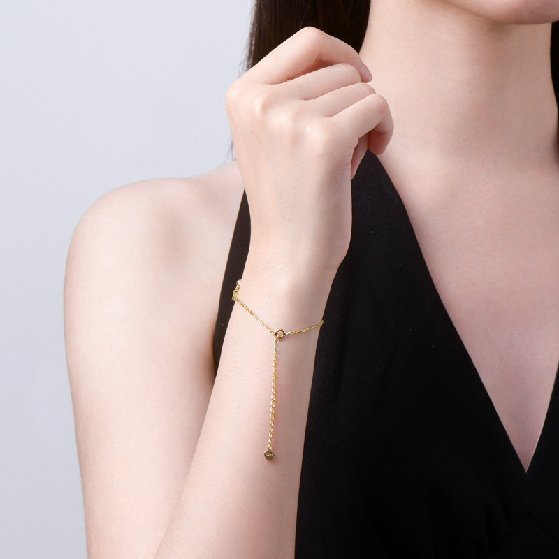 Fashion Ladies Friendship Bracelets Four Leaf Clover Moissanite Bracelet - Sterling Silver Plated 18K Gold Light Luxury Jewelry for Women