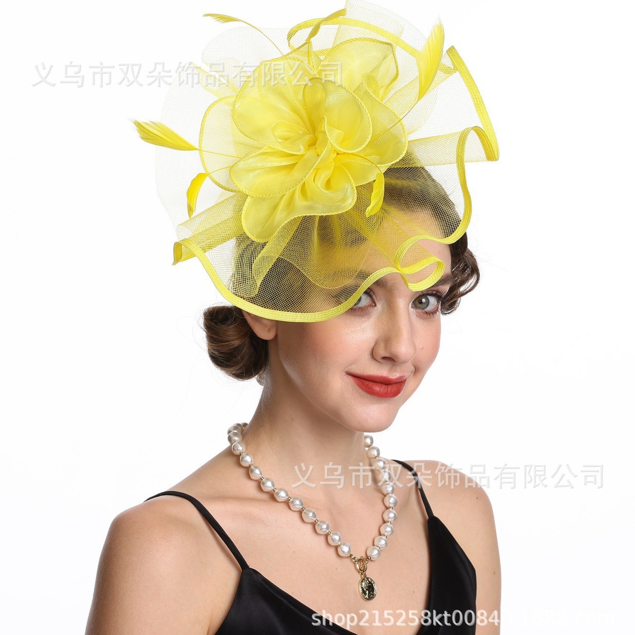 British-style small top hat with feathers and tulle, bridal headpiece, organza small top hat, party and ball hair accessory, head flower accessory