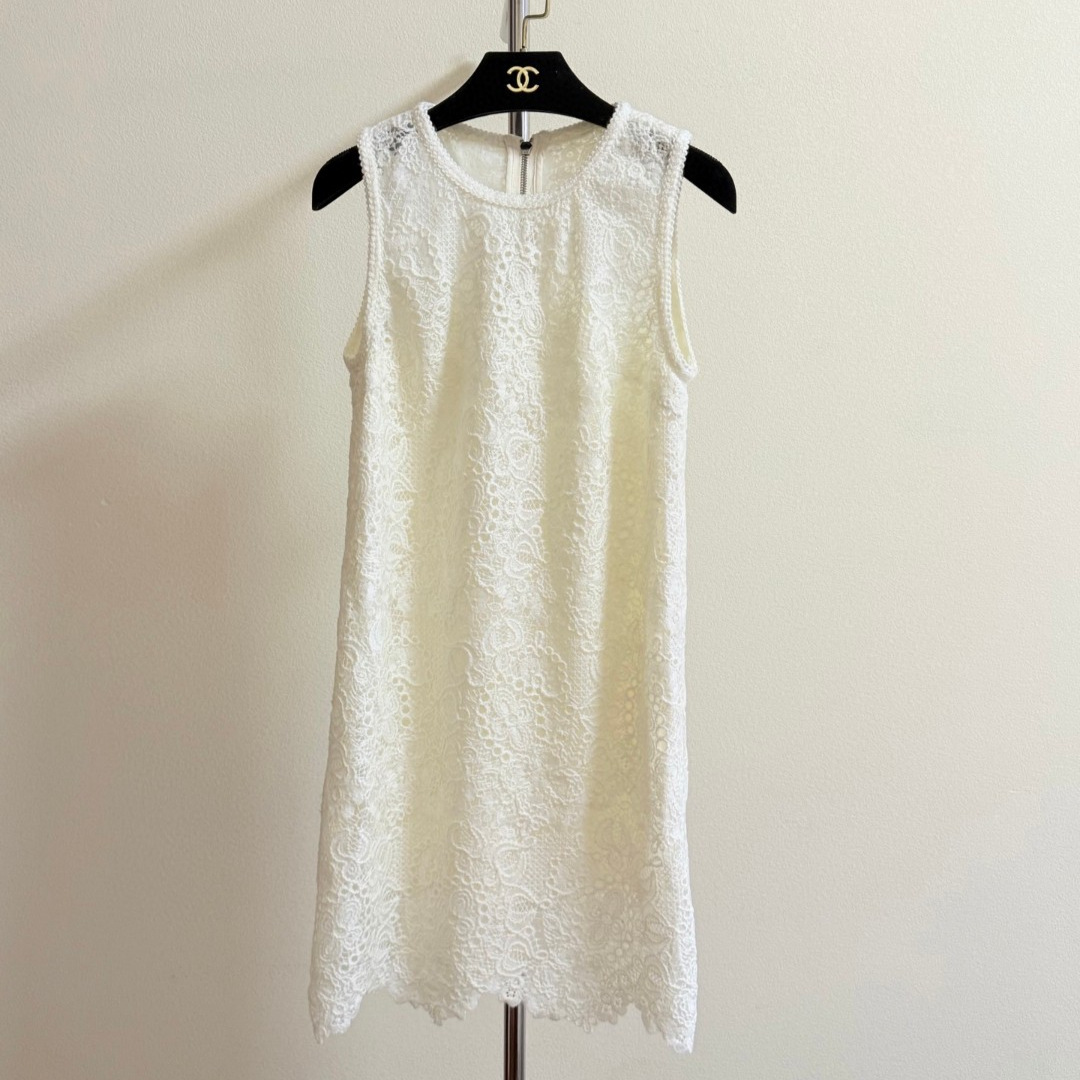 summer fashionable lace solid color dress with a round collar…
