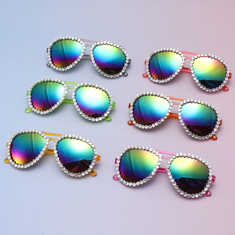 Round Frame Retro Exaggerated Sunglasses for Women, Trendy Rhinestone-Studded Rihanna-Style Metal Stage Performance Party Sunglasses