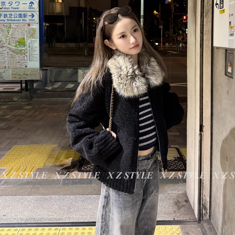 Black Large Fur Collar Lamb Wool Coat for Women, Winter 2026 New Vintage Thick Plush Short Jacket Cotton Coat Black Large Fur Collar Lamb Wool Coat for Women, Winter 2026 New Vintage Thick Plush Short Jacket Cotton Coat