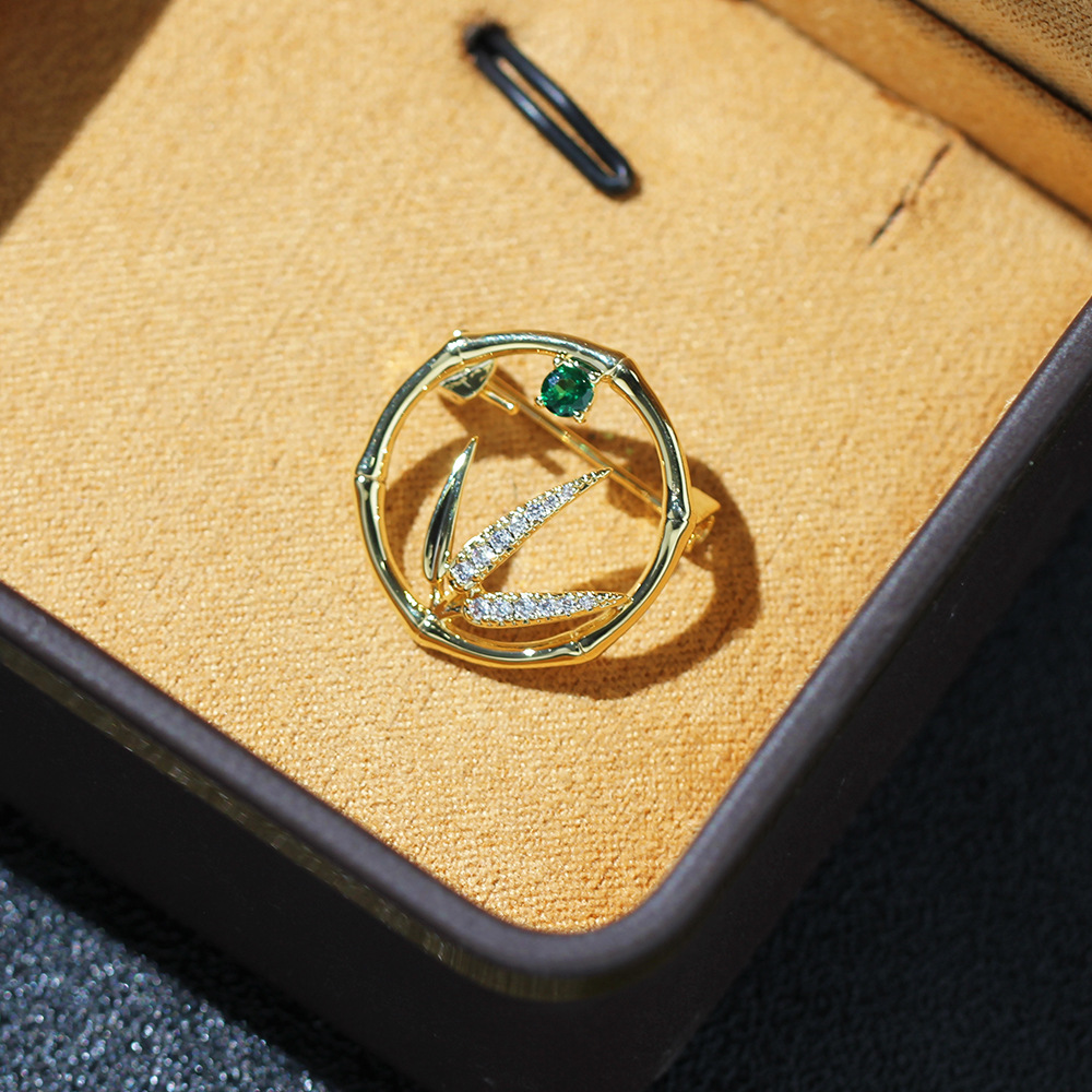 Retro Lapel Pin Elegant And Simple Micro Pave Zircon Bamboo Leaf Wreath Geometric Plant Versatile Small Collar Pin Unisex Brooch_voghion.com