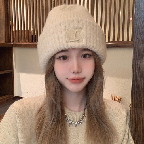 Knitted thick wool winter hat for girls, 2025 new model, warm, large head circumference, makes face look smaller, cold-resistant ear covering beanie