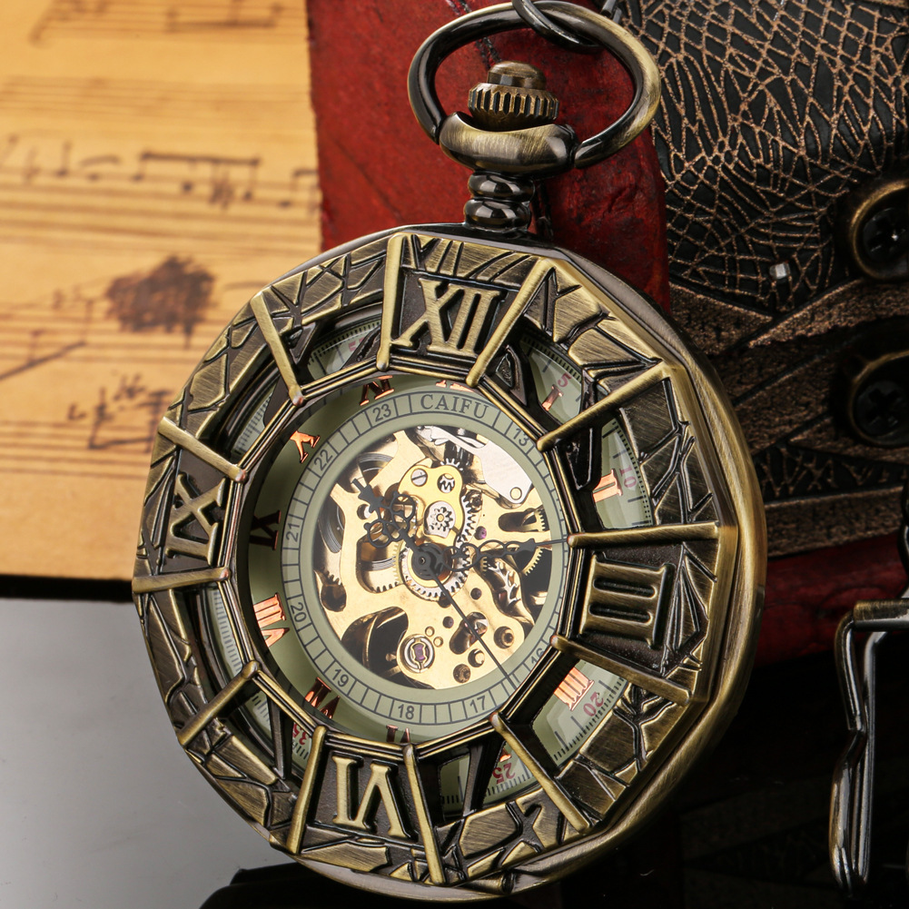 New In-Stock Cross-Border Hot Sale Hollow Spider Pattern Retro Flip Manual Mechanical Large Pocket Watch Dropshipping