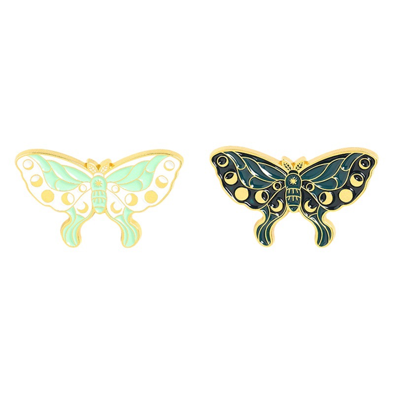Serie animal creativo broche exquisito diseño de dibujos animados mariposa luminosa 18 unidades traje insignia accesorios en stock al por mayor