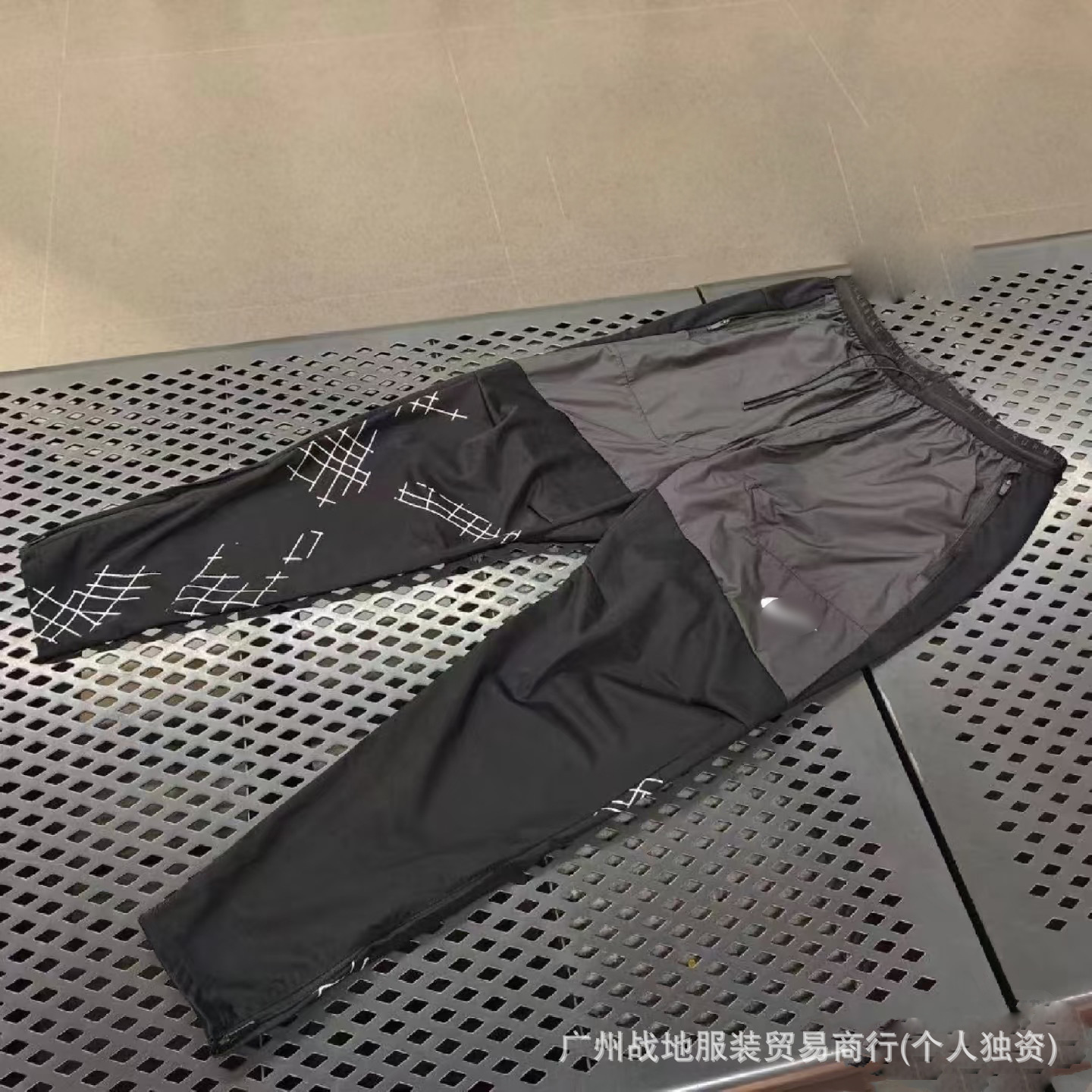 Explosión transfronteriza de un tipo idéntico de tecnología de prevención de tres secado rápido tela casual tela cremallera deportiva de protección solar pantalones de hombre