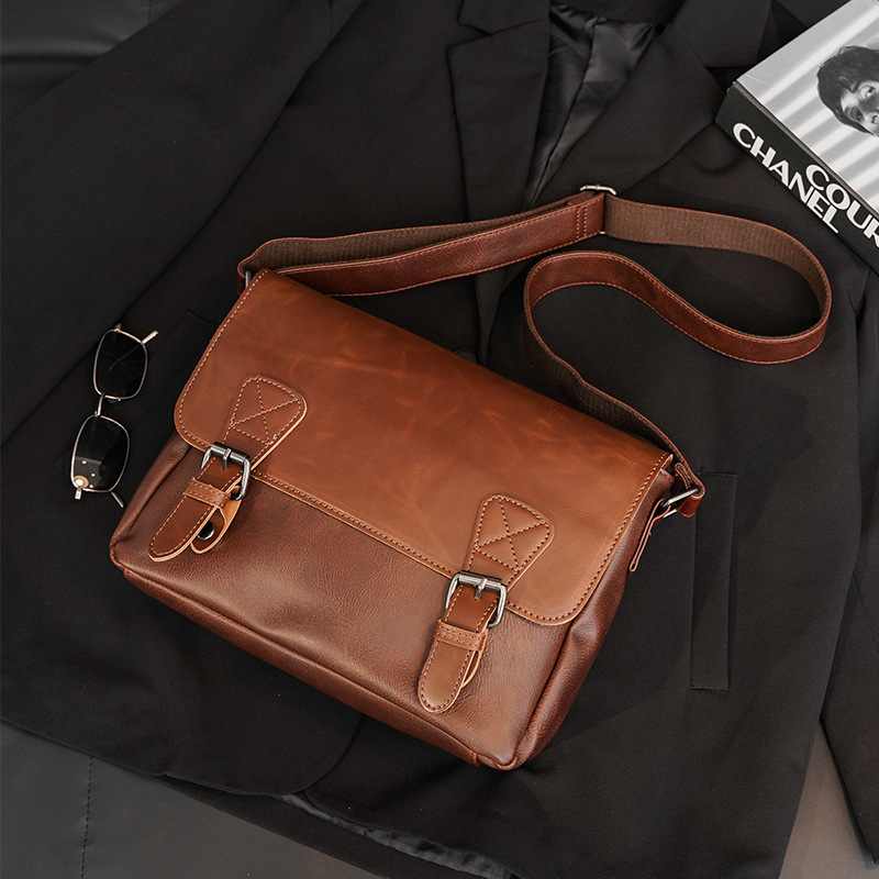 lightweight one-shoulder bag