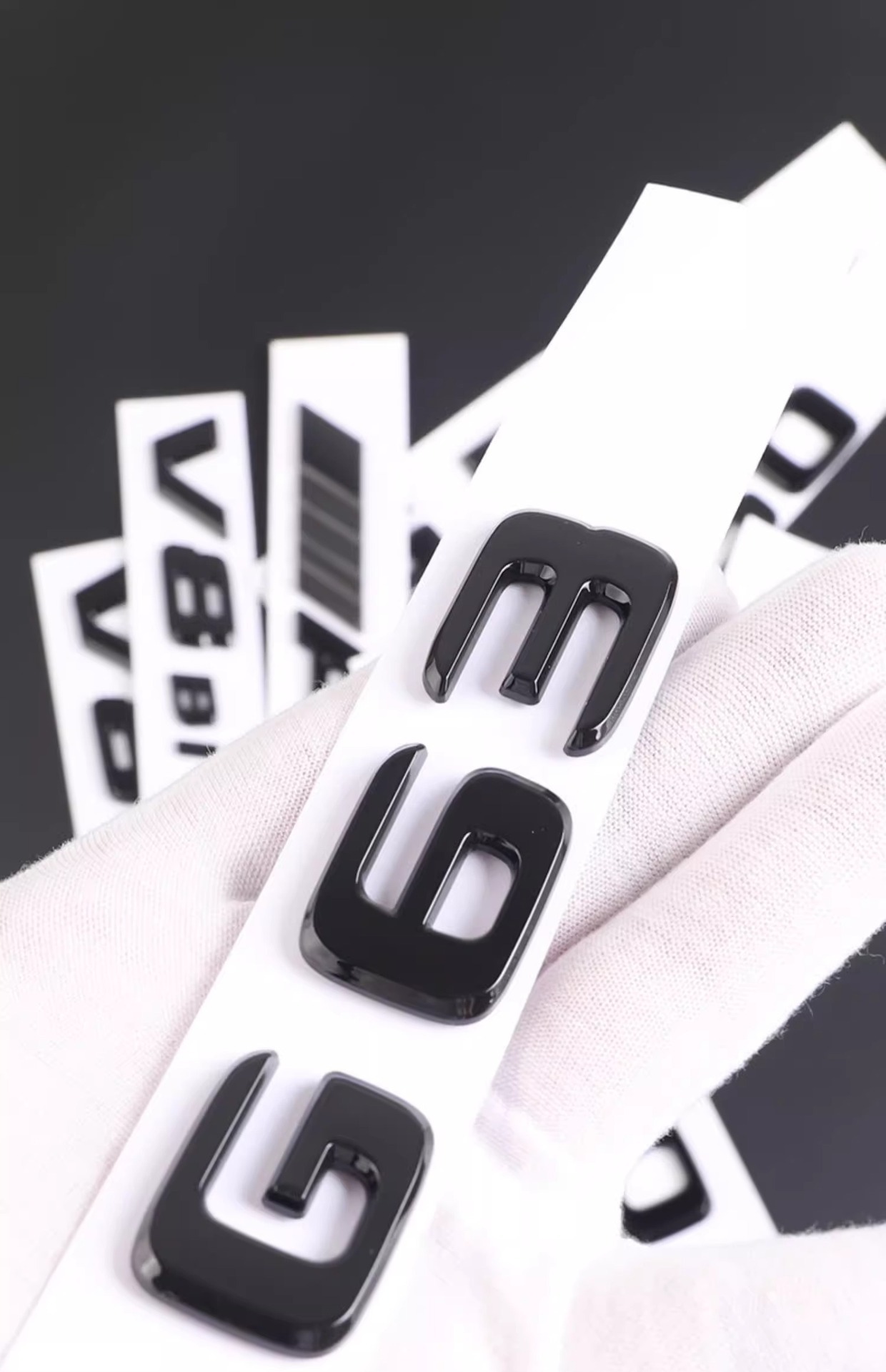 Applicable to Mercedes-Benz G63 Rear Letter Mark G 500 550 Body Side Mark V8BITURBO Modification AMG Blackening Sticker