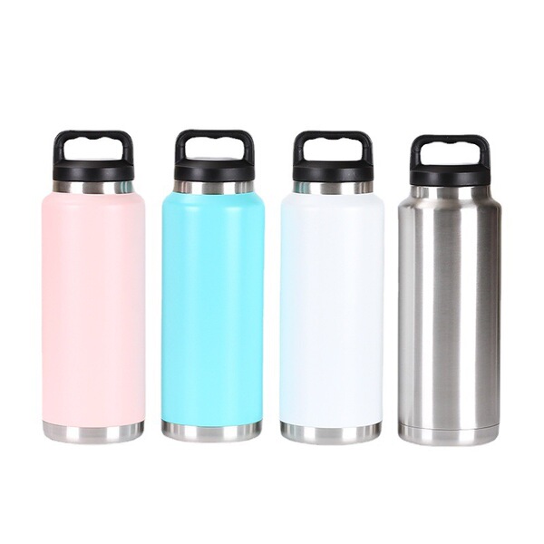 Capacious handheld extra large glass