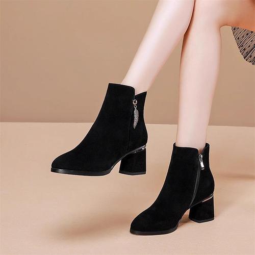 Women's Faux Fur Lined Short Boots with Rough Heels, Warm and Stylish Winter Boots for Women, Versatile and Fashionable, Korean Style Barefoot Boots