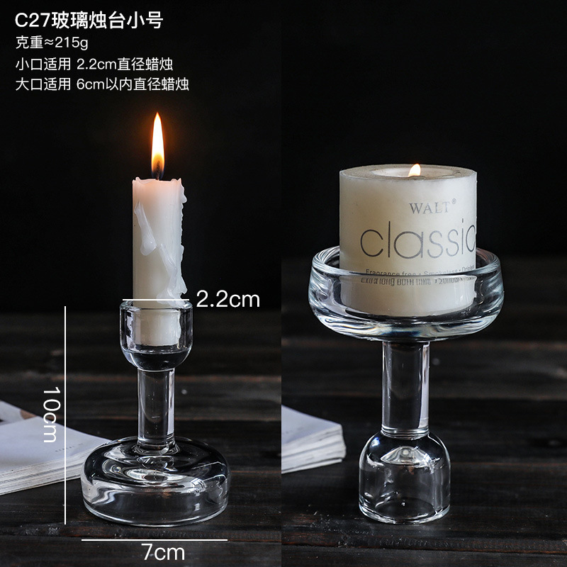 北欧のガラス家庭用レトロなろうそくの夜の明かりの道具は軽くて豪華なアメリカのろうそくの燭台の食卓のロマンチックな燭台の置物です。|undefined