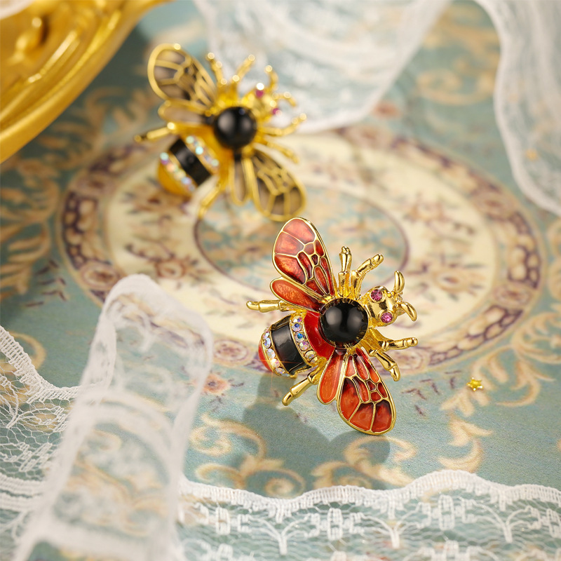 Boshin Cloud Wholesale Foreign Trade Popular Bee Brooch Oil Painting Diamond Insect Pin Personalized Accessories Lapel Pin