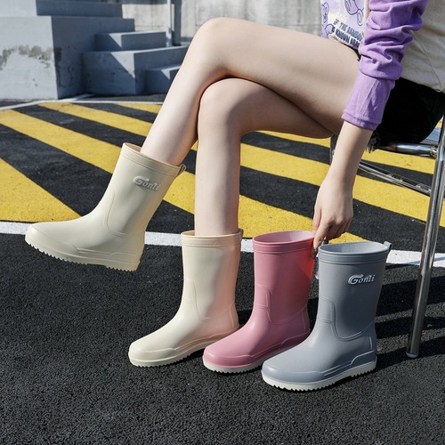 Rain boots, fashionable rain boots, women's mid-top women's adult fashion shoes, high-top kitchen non-slip shoes, work rubber shoes, women's drop shipping