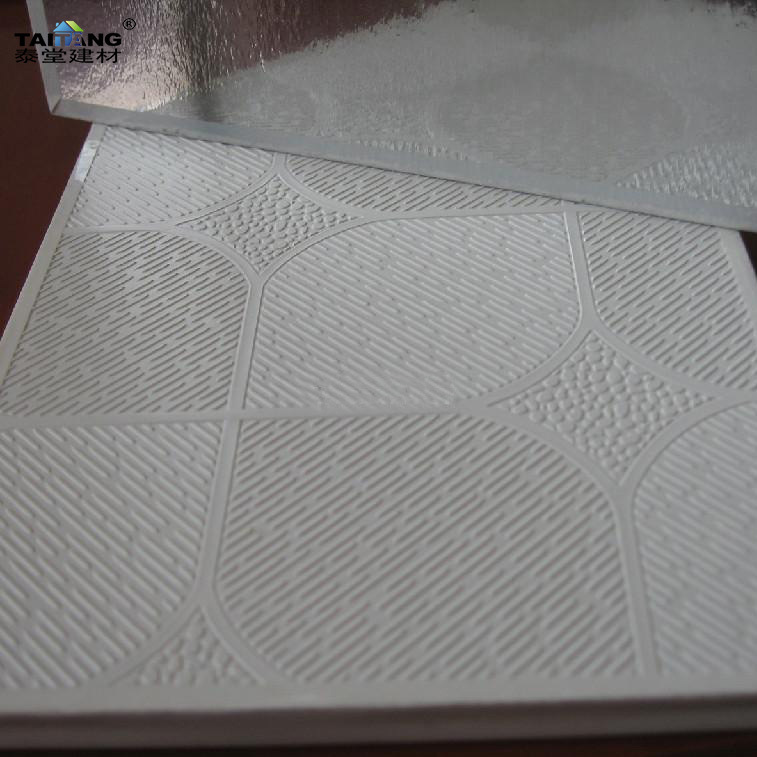 Benin Tablero colgante 595*595*8mm Plafond Techo de yeso Techo