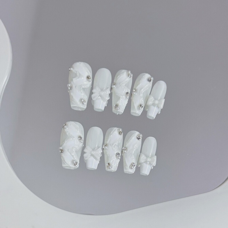 Handmade Nail Art with Bowknot and Rhinestones, Wedding-Grade Gentle Vibe, Wedding Atmosphere, Brightening Nail Stickers, Removable