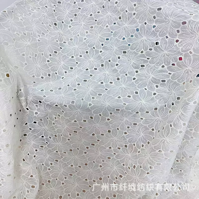 棉布刺绣面料满幅 镂空蕾丝DIY女装短袖面料杏色 天丝绣花布