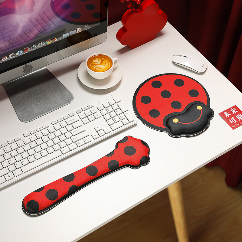 Alfombrillas de ratón transfronterizas, divertidas y variadas, reposamuñecas, alfombrillas de ratón de alta calidad con formas especiales, alfombrillas de ratón de dibujos animados para hombres y mujeres