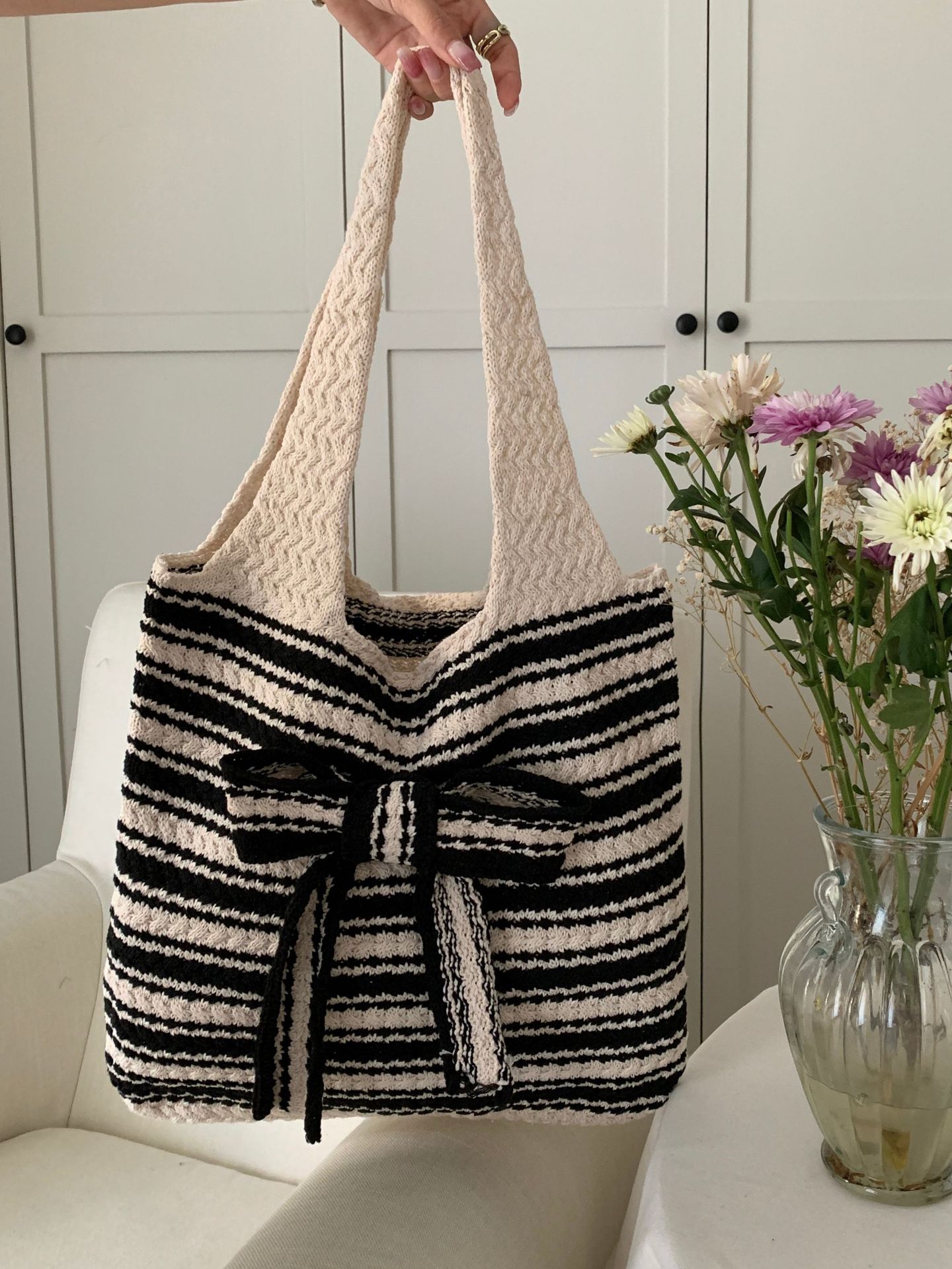 378g Weight Polyester Lining Material Weave Fashion Element Open Closure Type Double Shoulder Straps Strap Type Shoulder Bag Bags Type Travel, Daily Occasion Polyester Material Stripe, Bow Knot Pattern All Seasons Season Women's Gender Vintage Style Style Medium Size Women's Medium Polyester Stripe Bow Knot Vintage Style Weave Open Shoulder Bag 13