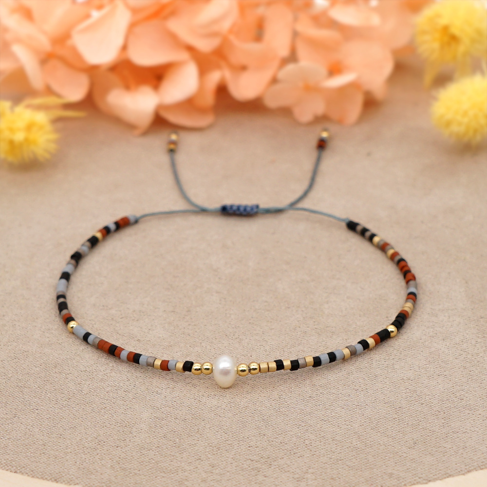 12g Weight Bracelets Classification 1 Piece Quantity 1 Piece Simple Style Round Mixed Materials Beaded Women's Bracelets