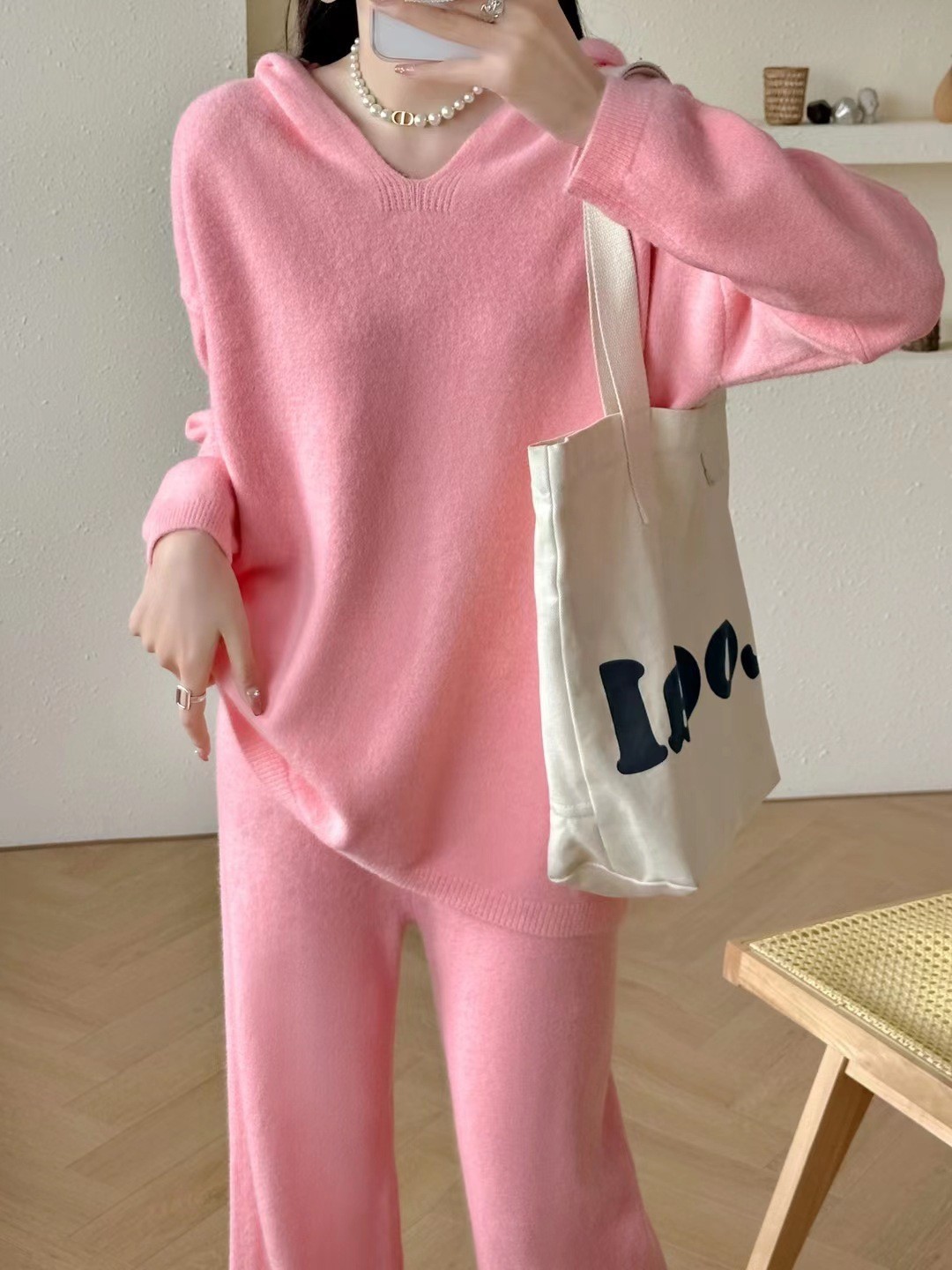 Pantaloni larghi a gamba larga in maglia alla moda casual coreana per le donne autunno e inverno nuovo articolo maglione con cappuccio di colore solido_voghion.com