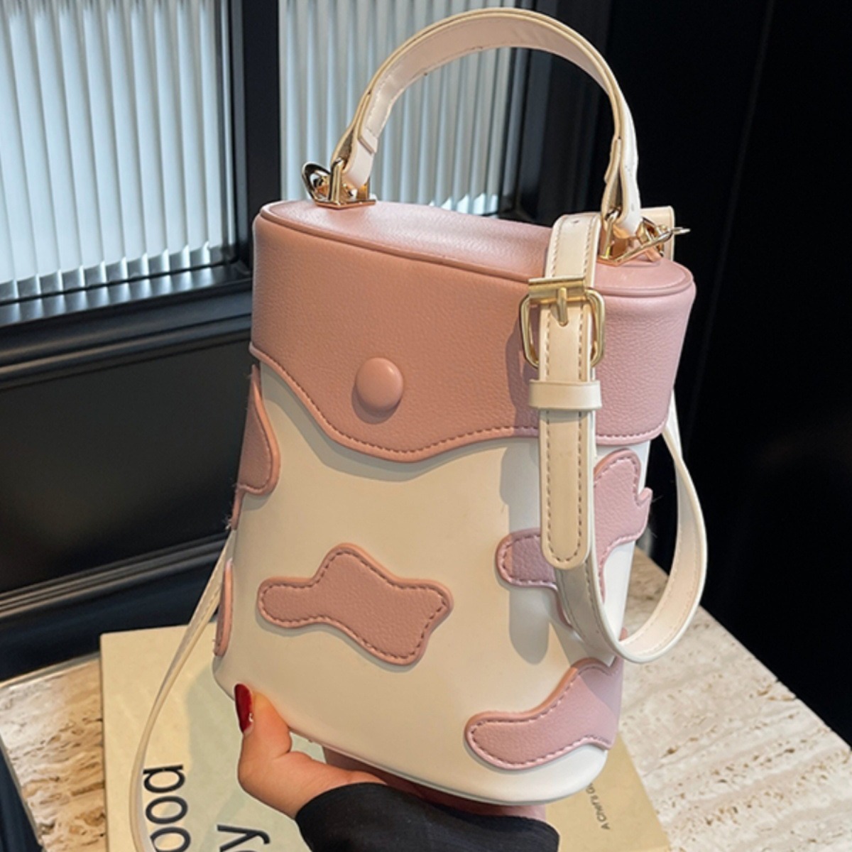 Κορίτσι χαριτωμένο μικρό 2024 νέα άνοιξη/καλοκαίρι χειρός κυλινδρική ευέλικτη τσάντα χιαστί με έναν ώμο_voghion.com