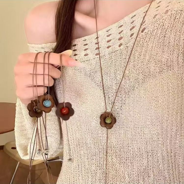 Ethnic Style Acorn Pendant Necklace for Women, Vintage Artistic Wooden Flower Beaded Long Sweater Necklace Accessory Ethnic Style Acorn Pendant Necklace for Women, Vintage Artistic Wooden Flower Beaded Long Sweater Necklace Accessory