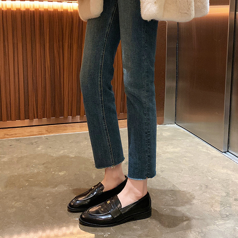 Mamá de uva estilo británico punta redonda pequeña hebilla de oro zapatos de una sola capa mocasines de plataforma de tacón grueso zapatos de cuero pequeños para mujeres primavera y otoño