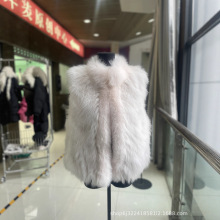 ��ӆˮ��ɫ����ë��Ƥ��܇�l��ˇƤëһ�w�o���R��Ƥ������Ů