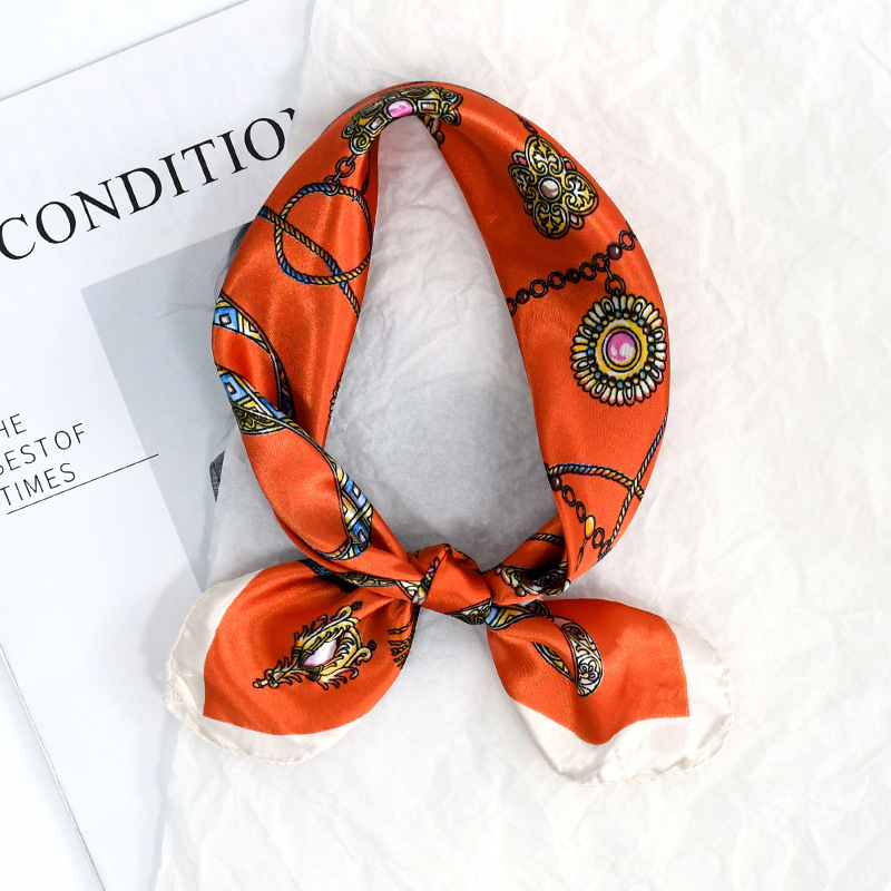 50 Satin Chain Pañuelo cuadrado estampado Color Sense de alta gama Moda de todo fósforo azafata profesional Servicio al cliente Bufanda de decoración Bufanda de seda