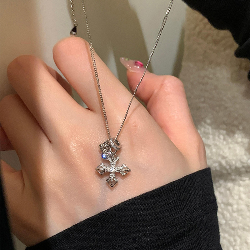 Diamond-Encrusted Cross Vajra Necklace 2026 New Style Light Luxury High-End Niche Design Clavicle Chain Jewelry Customization