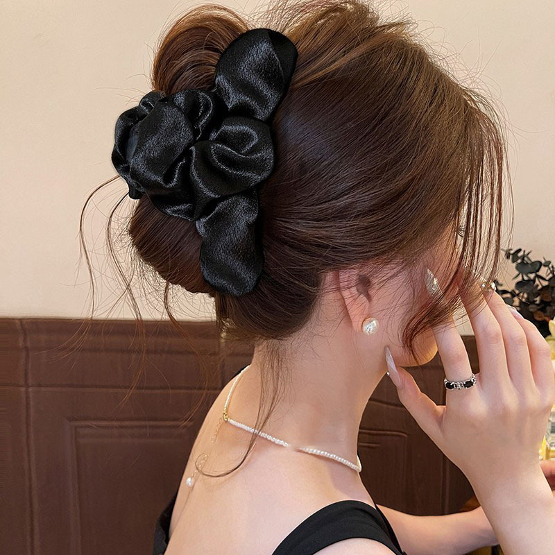 女性用のキュートでかわいいクマのヘアクリップ、2025年の新しいハイエンドのサメのヘアクリップ、後頭部のヘアクリップ、ヘアクリップ|undefined