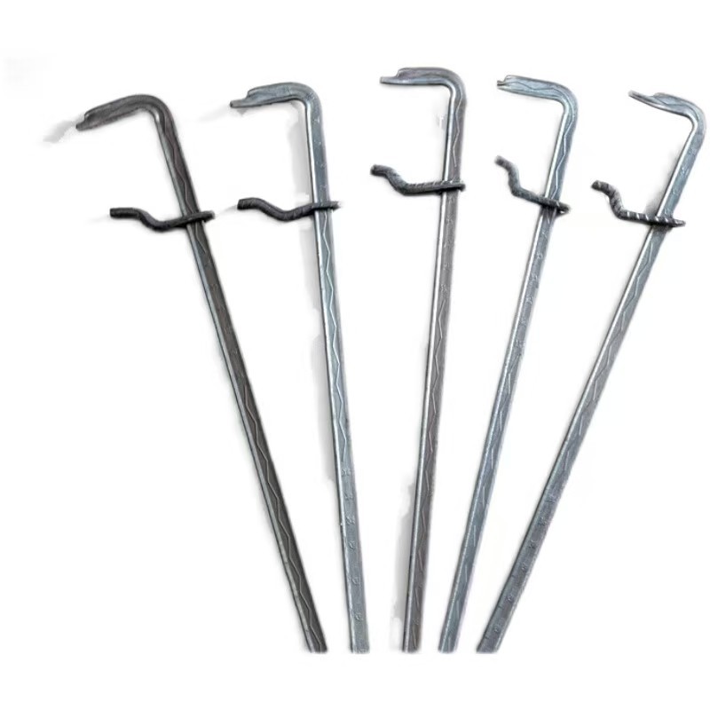 避免与较硬材料（如钢管）配合使用以防卡具不能卡紧。