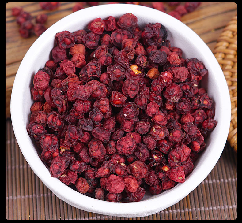 Wu Wei Zi Dried Berries (Schisandra chinensis) — Changbai Mountain Northern Schisandra Fruit, 500g preparation