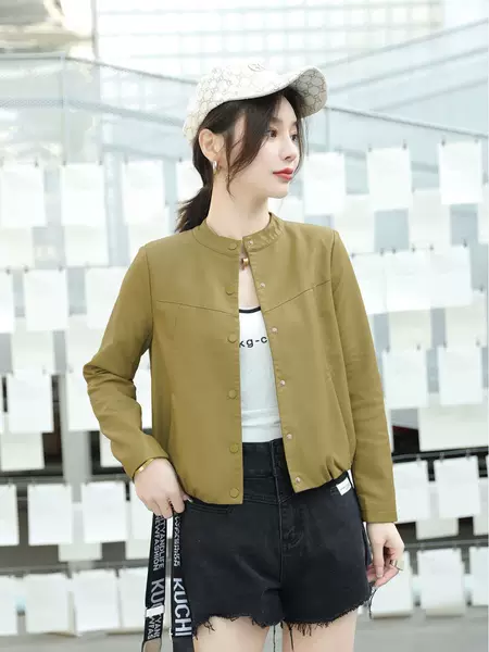 Korean Style Leather Jacket for Women, Versatile for Petite Figures, Casual Washed Leather Jacket with Short Button Collar