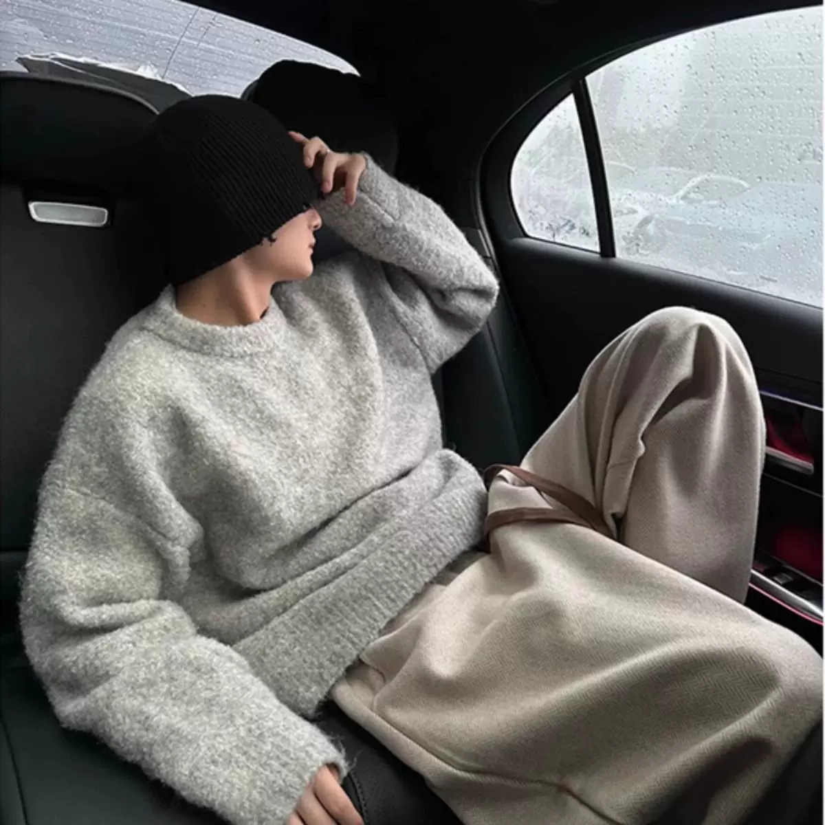 米色毛呢人字纹弯刀卫裤糯米慵懒高级感男秋冬cleanfit垂感休闲裤