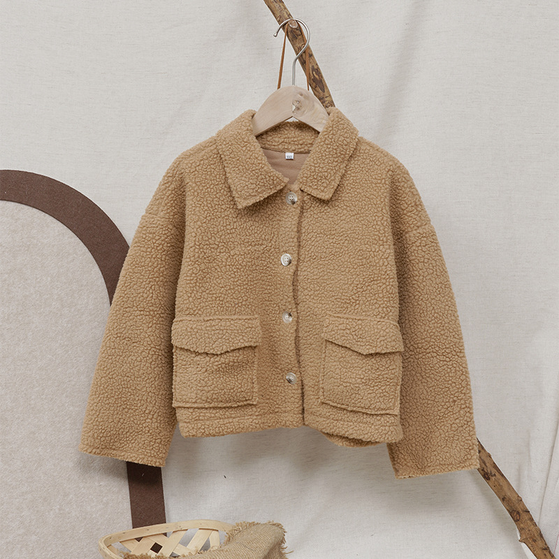 어린이 양고기 양모 코트 2025 가을과 겨울 새로운 남성과 여성은 순면 아동복 옷깃 긴 소매 카디건 탑 착용