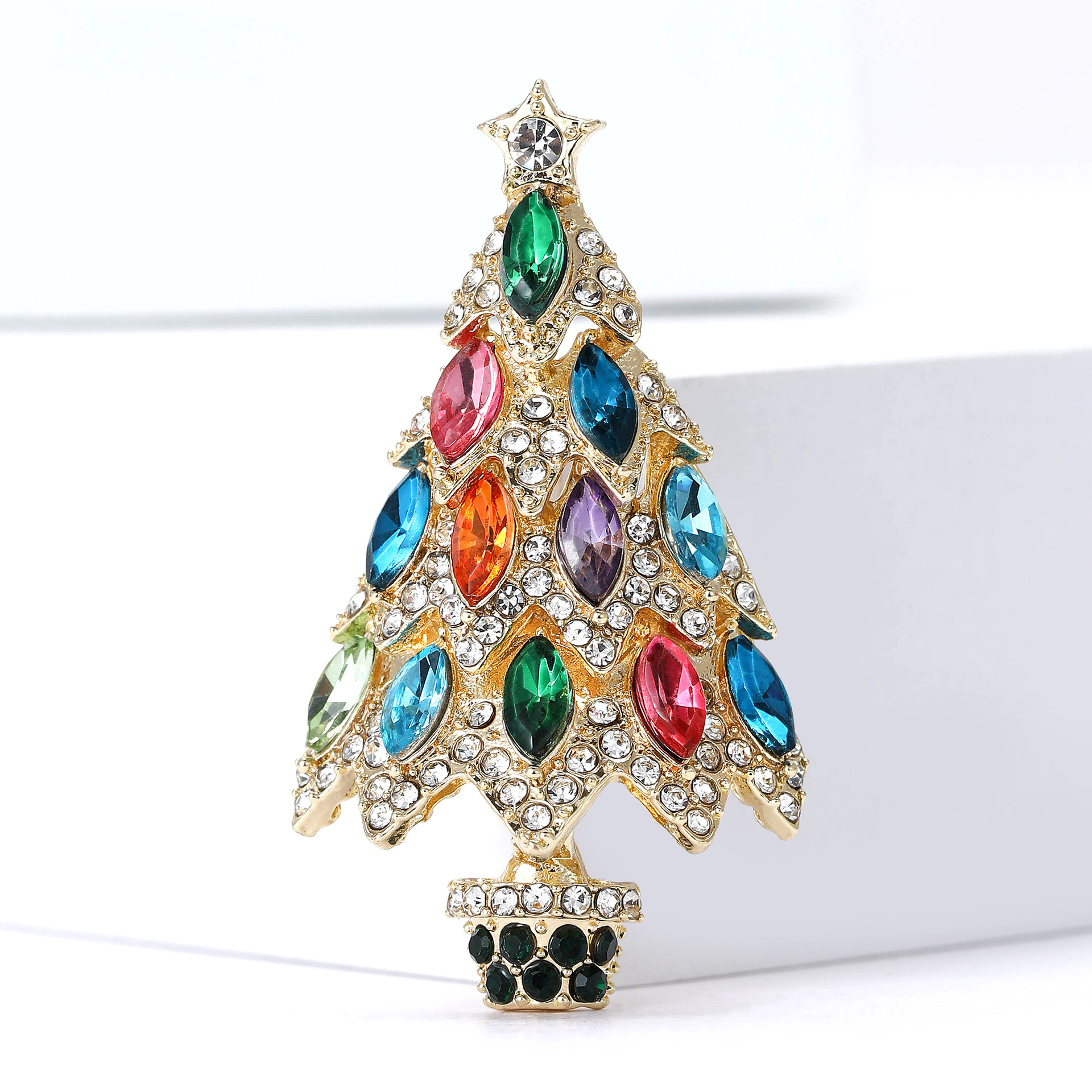 European and American New Christmas Tree Brooch Fashion Rhinestone Jewelry Alloy Enamel Enamel Brooch Versatile Pin Wholesale